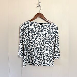 Ann Taylor loft jersey knit boatneck printed blouse size XS new